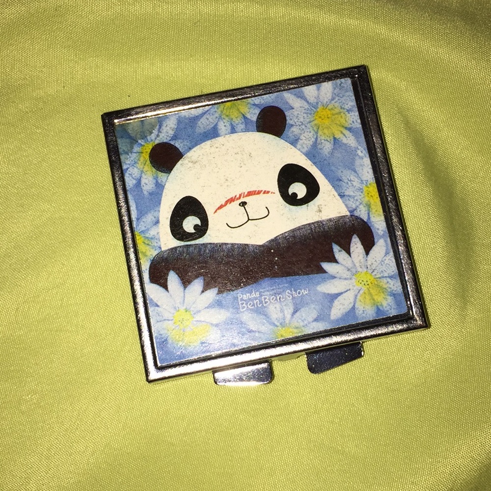 Panda pocket mirror